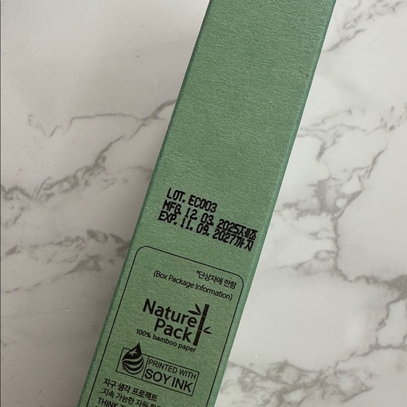 Benton Air Fit UV Defense Sun Cream - Green - Picture 3 of 3